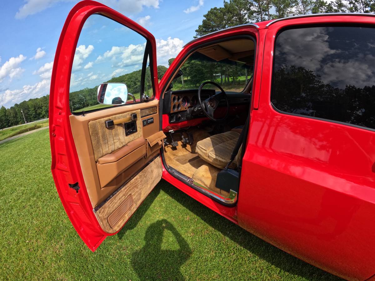 Chevrolet-silverado-3500-hd-crew-cab-diesel-1976-red-7