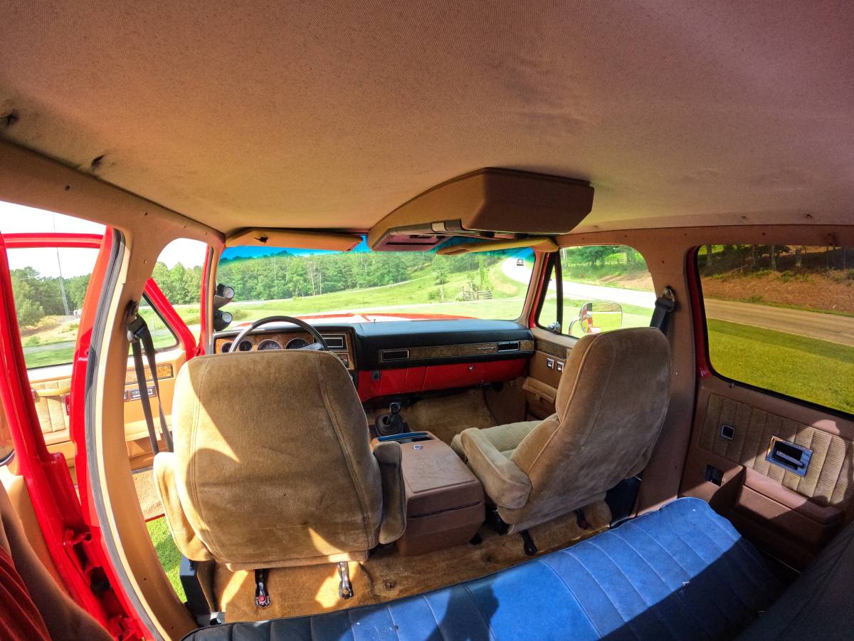 Chevrolet-silverado-3500-hd-crew-cab-diesel-1976-red-8