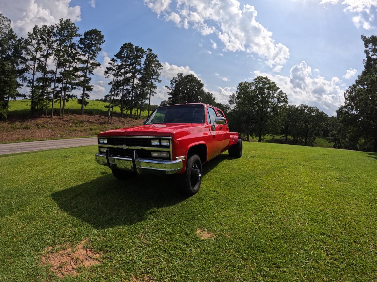 Chevrolet-silverado-3500-hd-crew-cab-diesel-1976-red