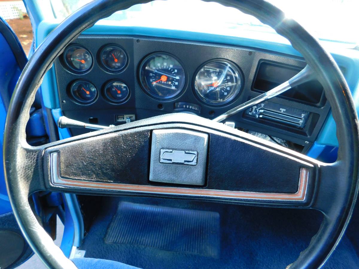 Chevrolet-silverado-c10-1976-blue-15