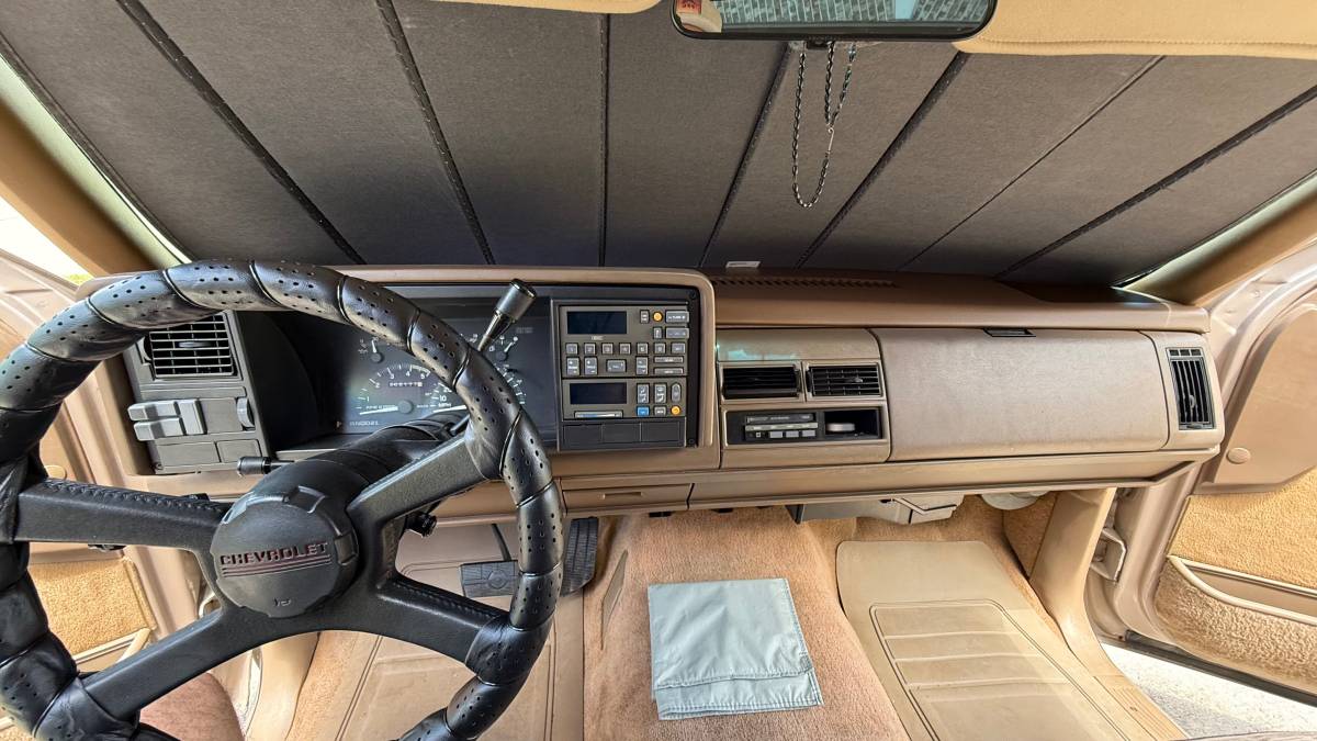 Chevrolet-silverado-c1500-1992-brown-8