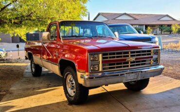 Chevrolet-silverado-c20-1985-red-1