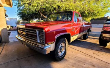 Chevrolet-silverado-c20-1985-red-2