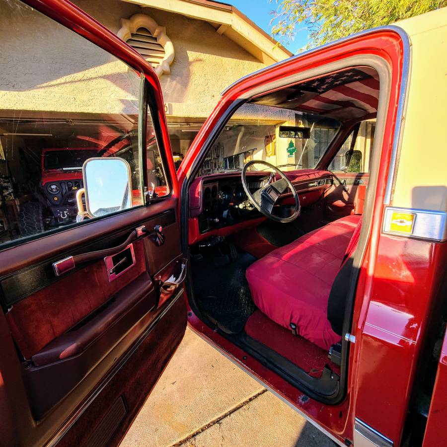Chevrolet-silverado-c20-1985-red-4