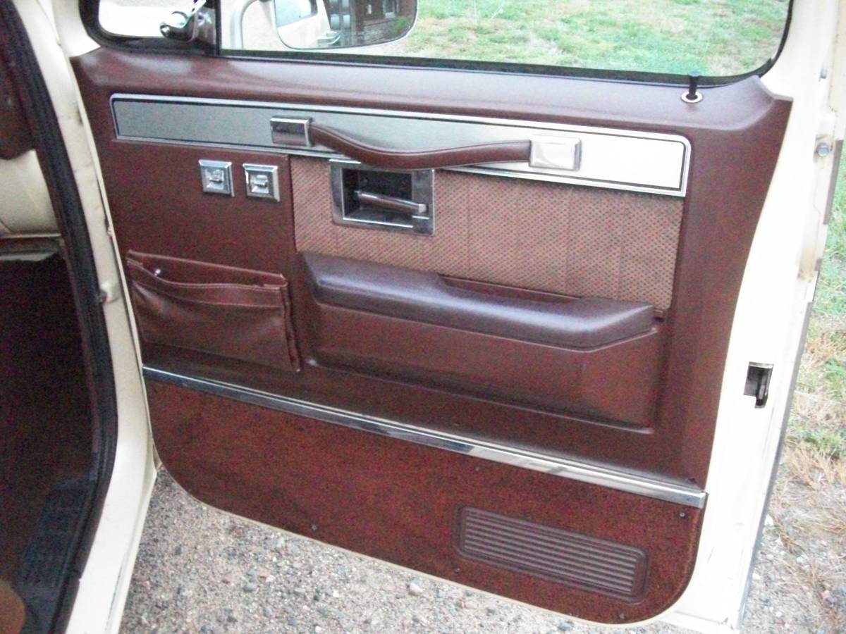 Chevrolet-silverado-diesel-1986-9