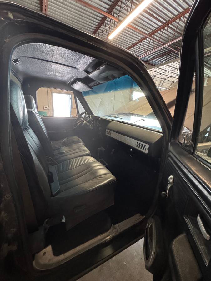 Chevrolet-silverado-k10-1978-brown-3
