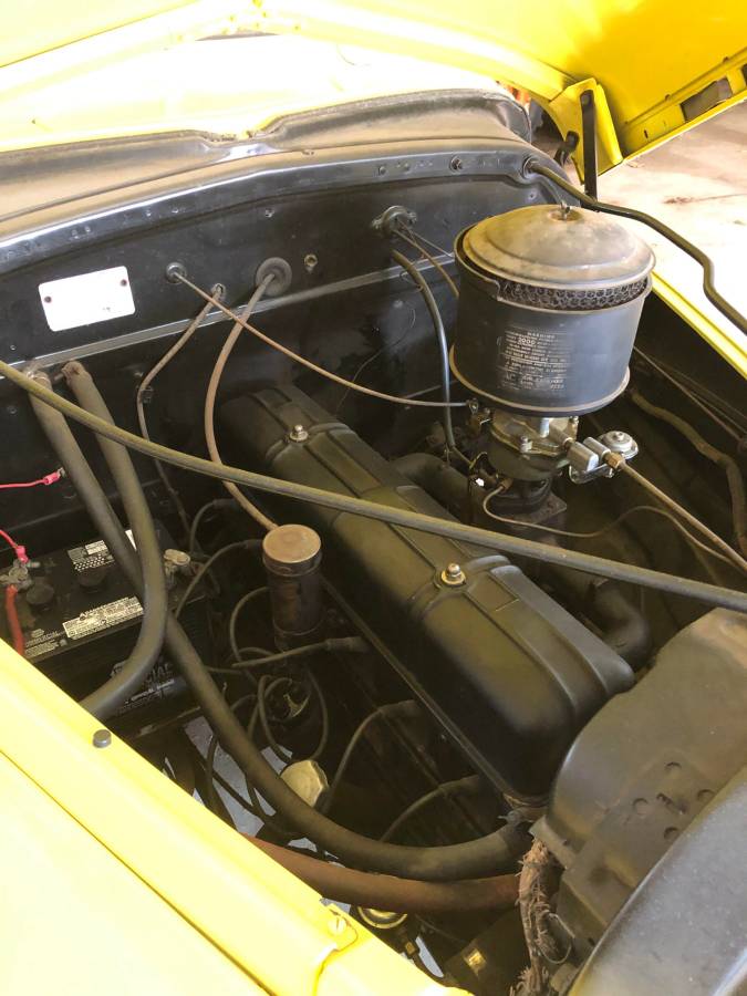 Chevrolet-special-deluxe-1940-yellow-3