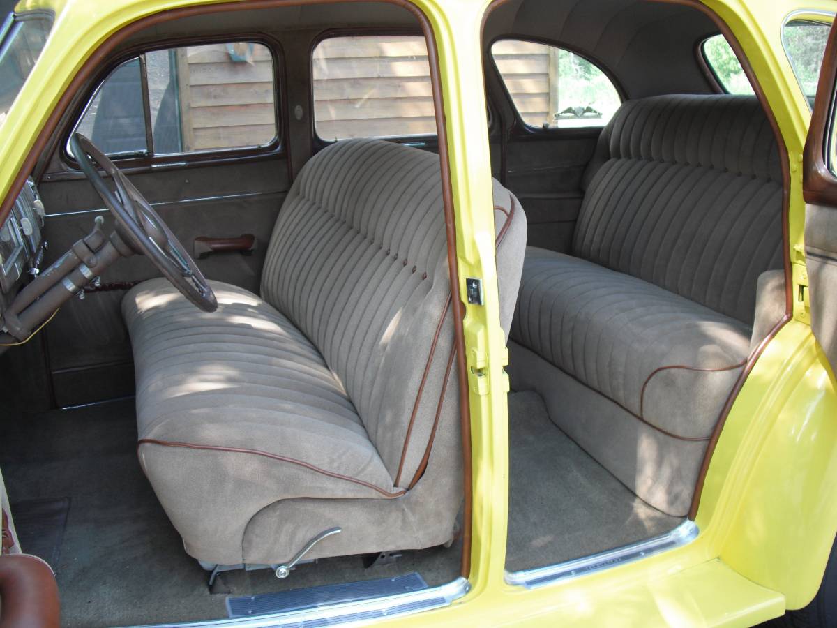 Chevrolet-special-deluxe-1940-yellow-4