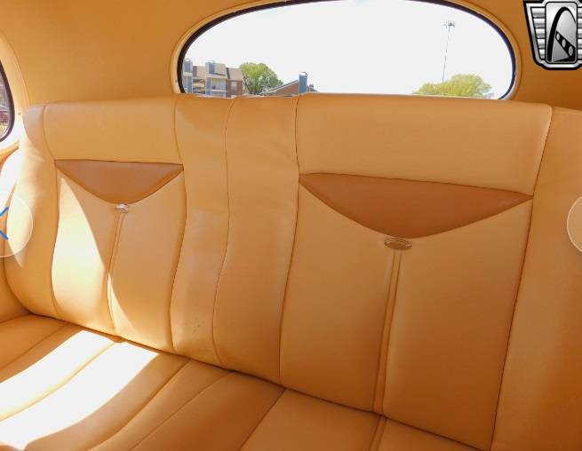 Chevrolet-standard-phaeton-1935-orange-20
