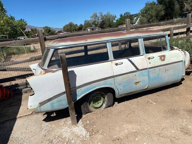 Chevrolet-station-wagon-1956-white-7