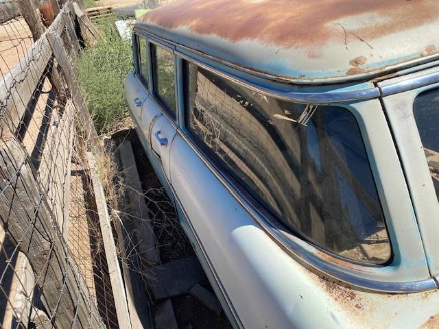Chevrolet-station-wagon-1956-white-9