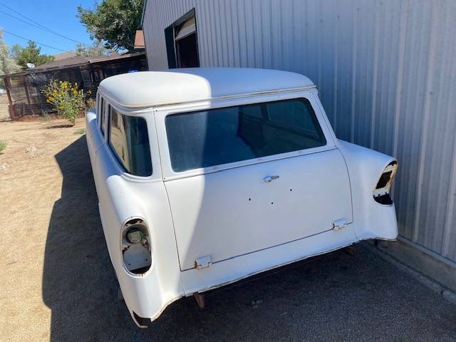 Chevrolet-station-wagon-1956-white