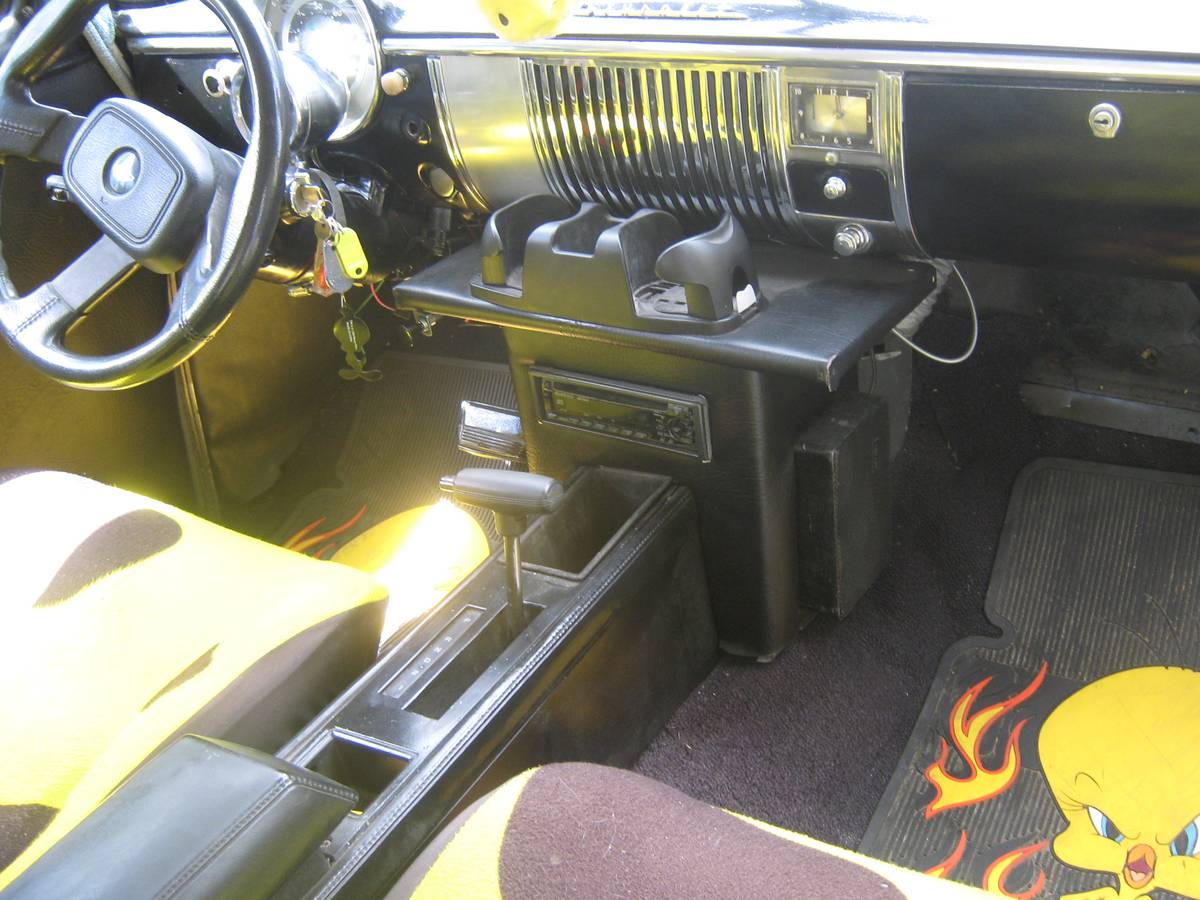 Chevrolet-styeline-delux-1949-yellow-8
