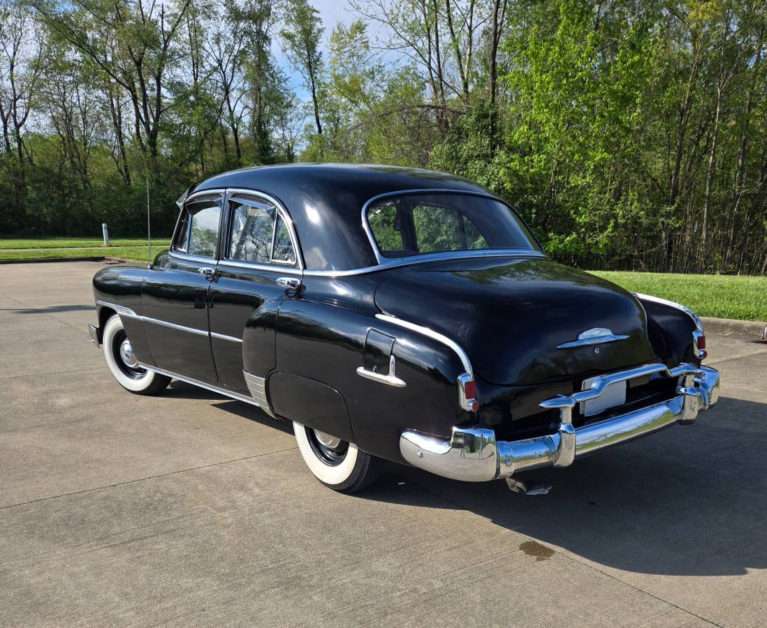 Chevrolet-styleline-deluxe-1951-black-11