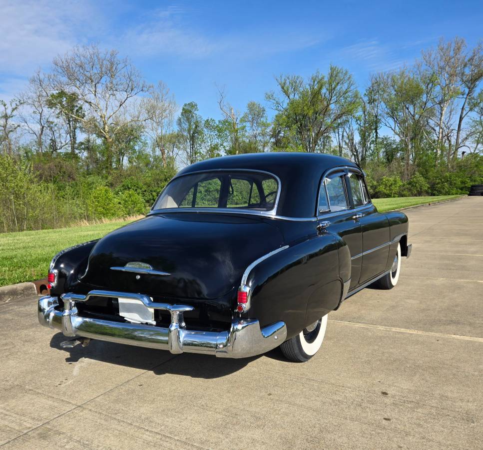 Chevrolet-styleline-deluxe-1951-black-14
