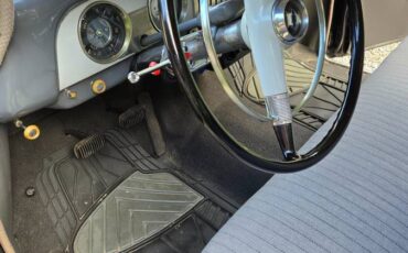 Chevrolet-styleline-deluxe-1951-black-21