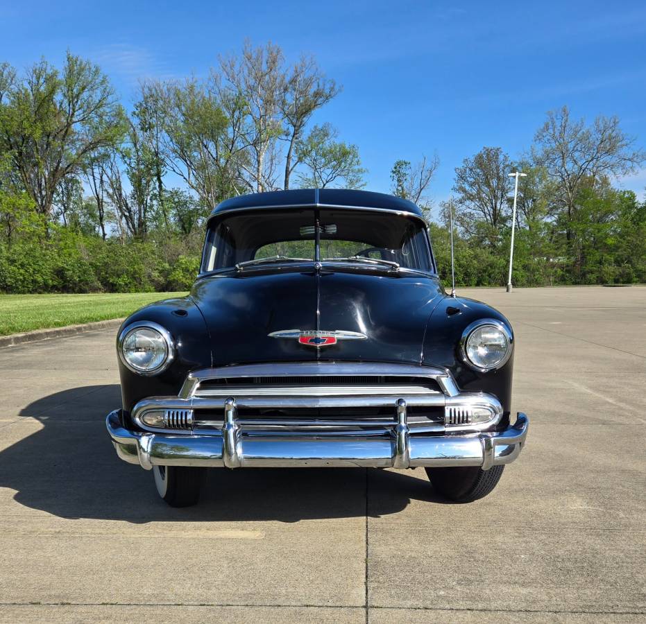 Chevrolet-styleline-deluxe-1951-black-9