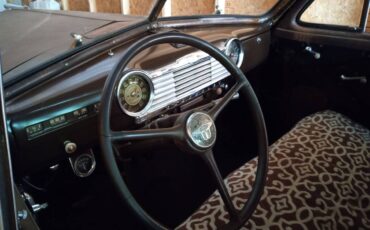 Chevrolet-stylemaster-sedan-1947-black-13