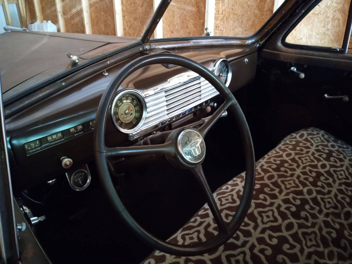 Chevrolet-stylemaster-sedan-1947-black-13