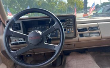 Chevrolet-sububrban-1994-7