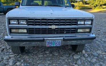 Chevrolet-suburban-12-ton-nominal-1990-white-1