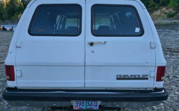 Chevrolet-suburban-12-ton-nominal-1990-white-3