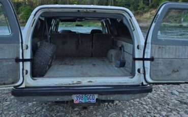 Chevrolet-suburban-12-ton-nominal-1990-white-5
