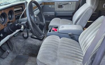 Chevrolet-suburban-12-ton-nominal-1990-white-7