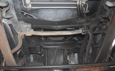 Chevrolet-suburban-12-ton-nominal-1991-white-1