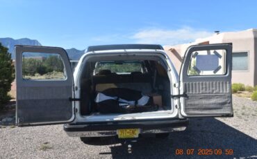 Chevrolet-suburban-12-ton-nominal-1991-white-18