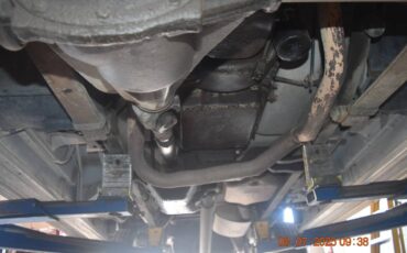 Chevrolet-suburban-12-ton-nominal-1991-white-2
