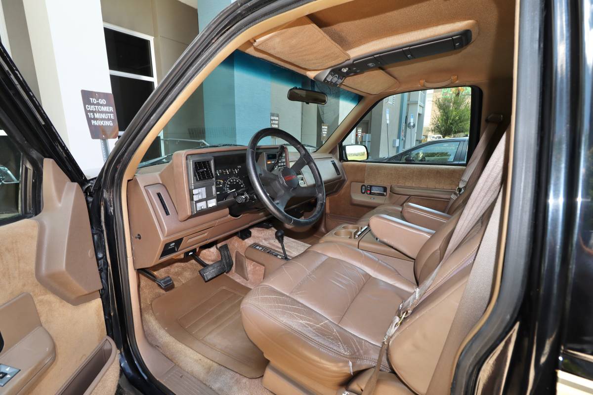 Chevrolet-suburban-12-ton-nominal-1994-black-13