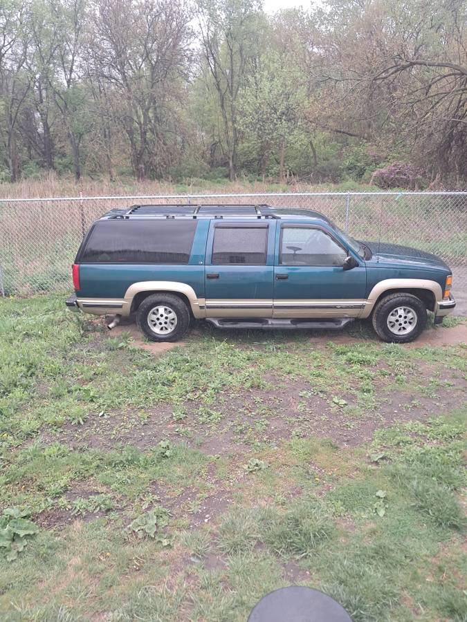 Chevrolet-suburban-1500-1995