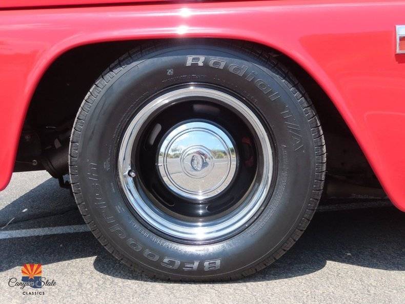 Chevrolet-suburban-1966-red-2