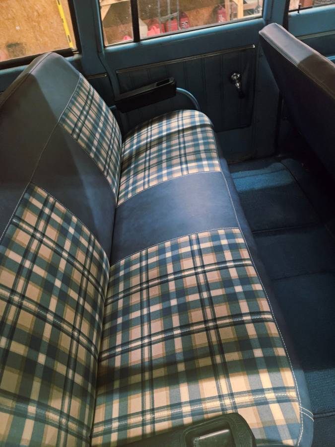 Chevrolet-suburban-1968-9