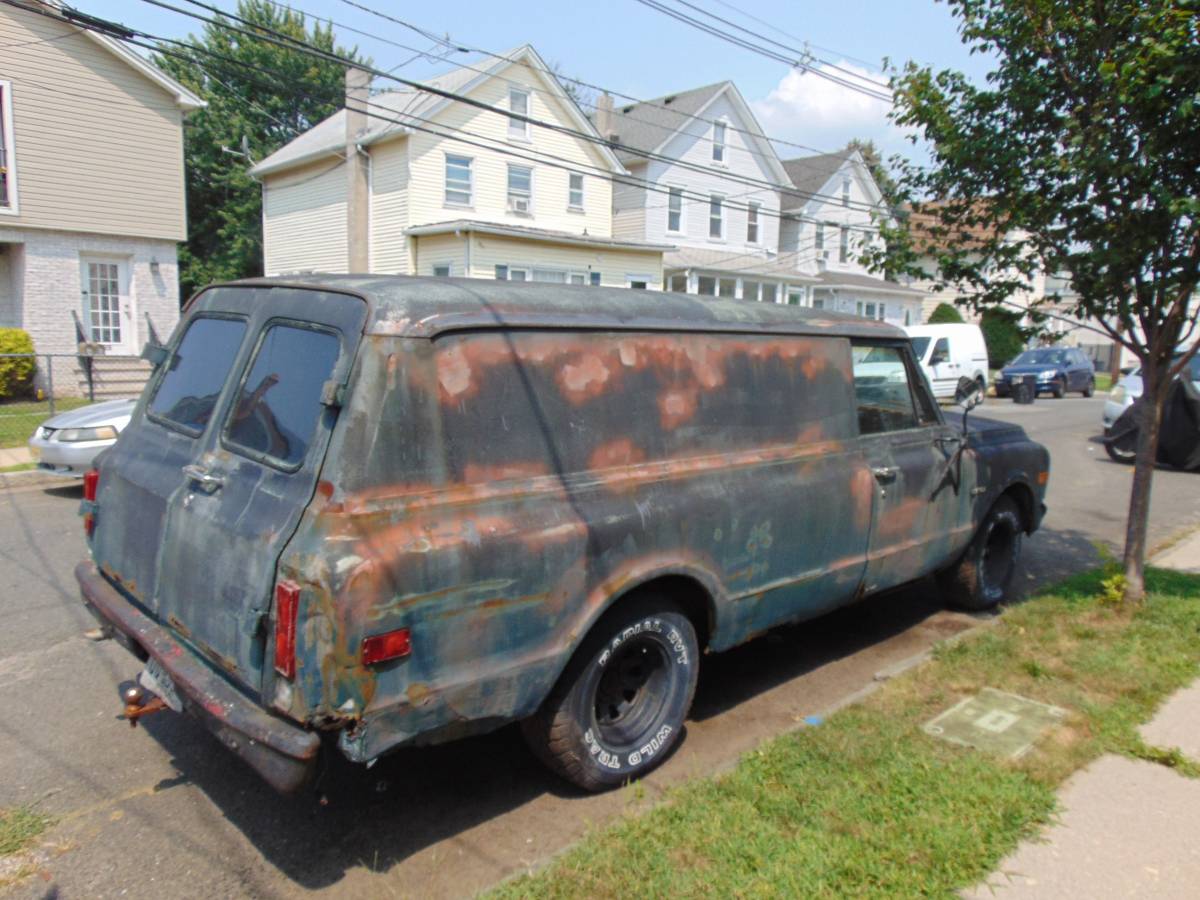 Chevrolet-suburban-1969-10