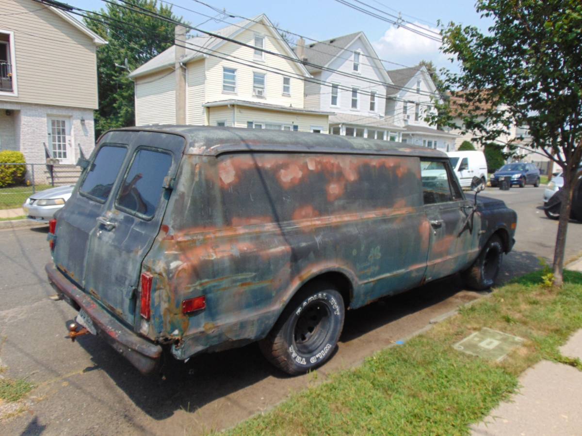 Chevrolet-suburban-1969-11