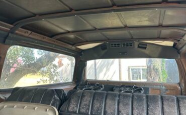 Chevrolet-suburban-1981-4