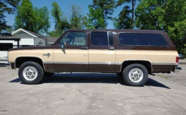 Chevrolet-suburban-1986-brown-1