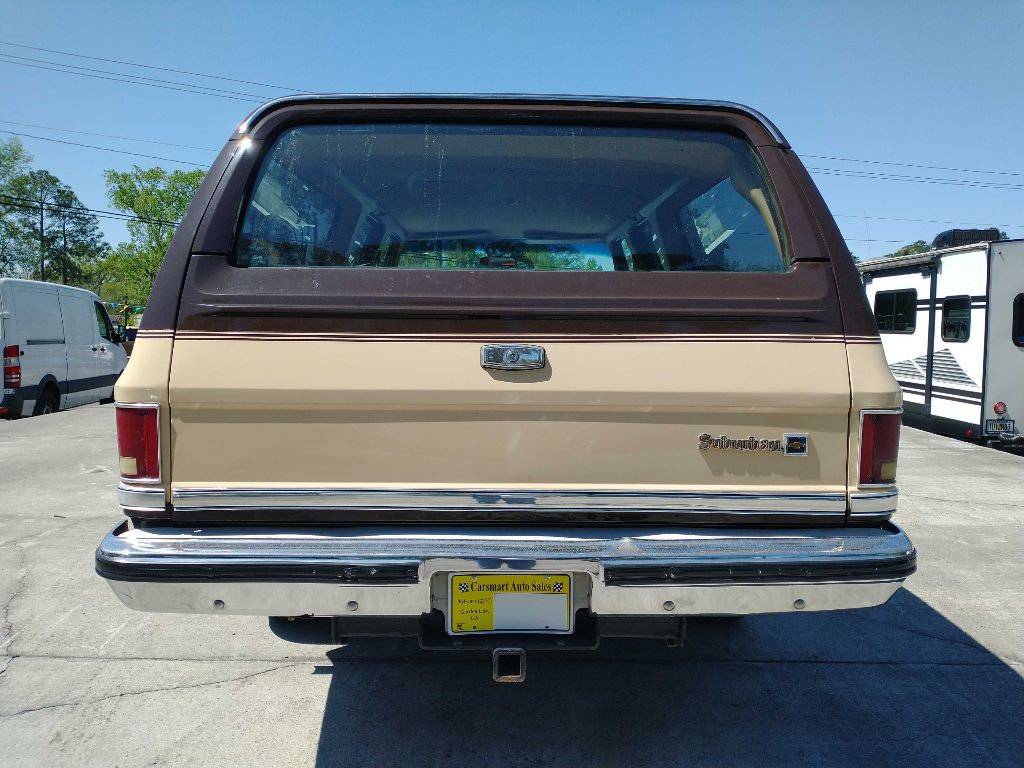 Chevrolet-suburban-1986-brown-3
