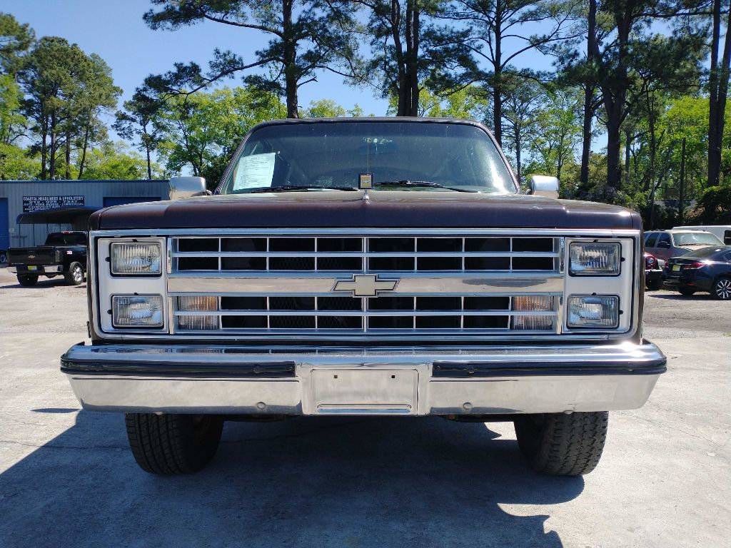Chevrolet-suburban-1986-brown-7