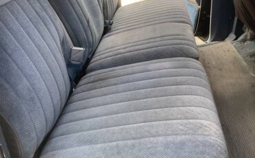 Chevrolet-suburban-1988-blue-10