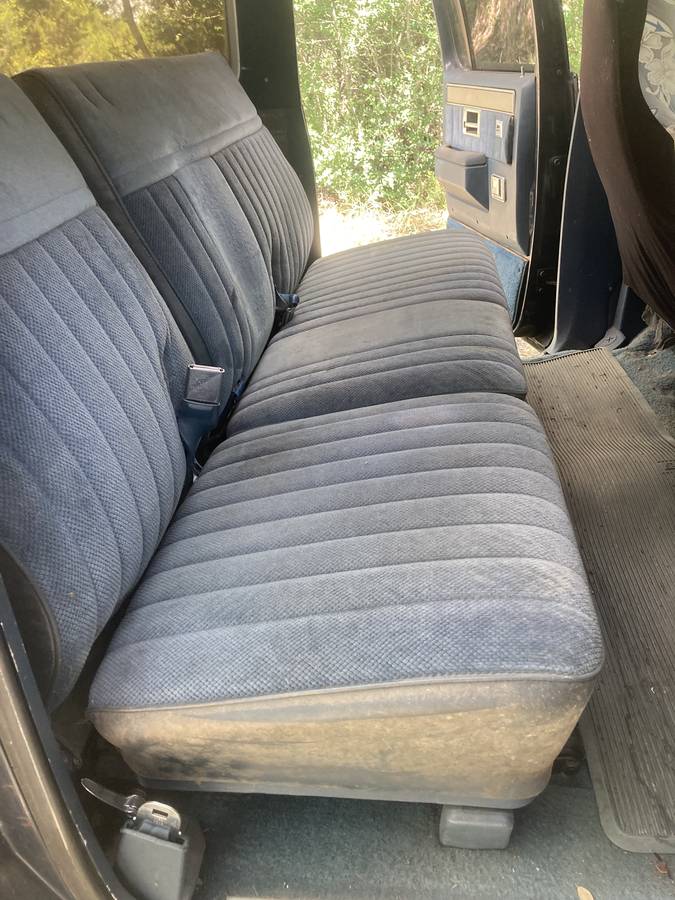 Chevrolet-suburban-1988-blue-10