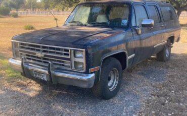 Chevrolet-suburban-1988-blue-2