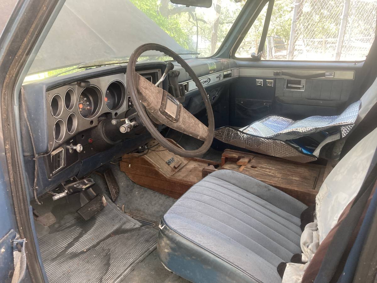 Chevrolet-suburban-1988-blue-8