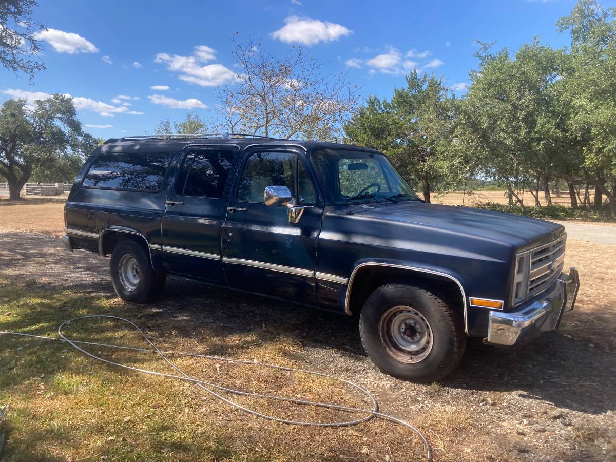 Chevrolet-suburban-1988-blue-9