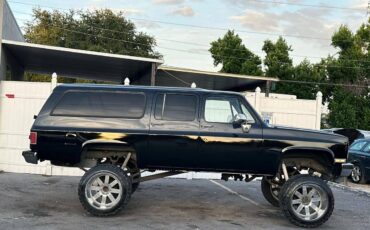 Chevrolet-suburban-1989-black-1