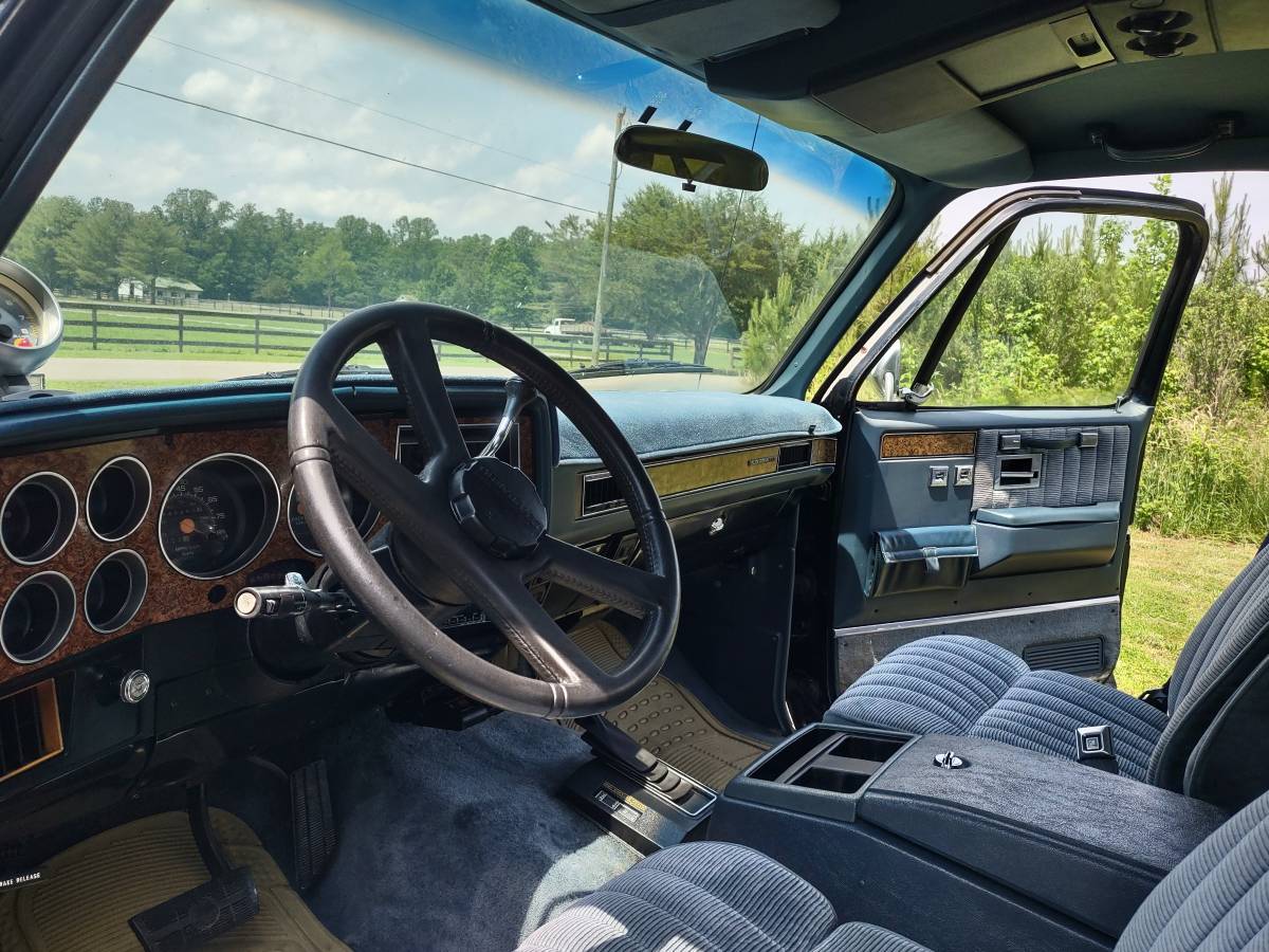 Chevrolet-suburban-1991-blue-5