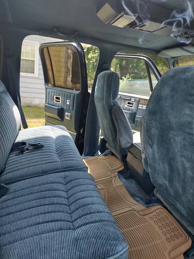 Chevrolet-suburban-1991-blue-7