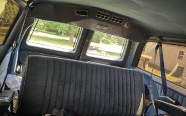 Chevrolet-suburban-1991-blue-8